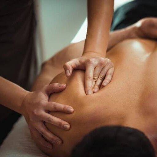 Mobilização de Escápula, técnica utilizada no Espaço Leocádio