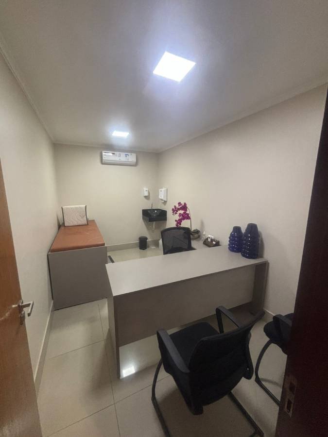 Sala de atendimento do Espaço Leocádio na Clínica Kamilla Youssef